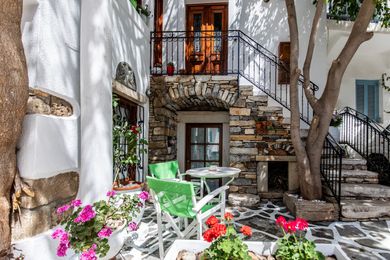 Arco Naxos Luxury Apartments - Image 2