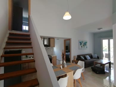 Duplex Deluxe Apartment with Two Bedrooms and Mountain View