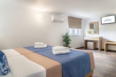 Duplex Familly Apartment with Two Bedrooms and Garden View