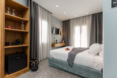 DELUXE DOUBLE/TWIN WITH BALCONY