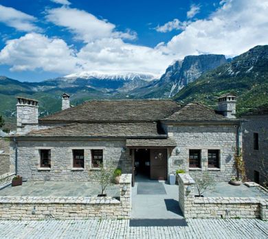 Aristi Mountain Resort & Villas - Image 4