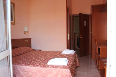 Hotel Aristotele Rome - Image 2