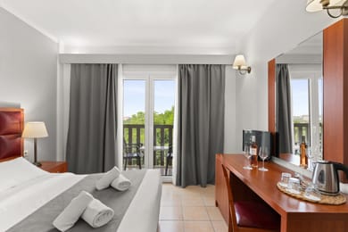 2-Bedroom Family Room Land View