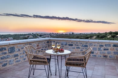 Armantanis Luxury Suites - Image 2