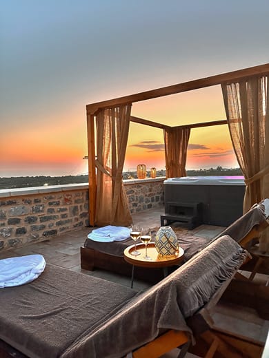 Armantanis Luxury Suites - Image 3