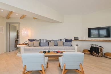 New Luxury Beachfront Villa with Private Pool