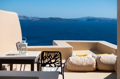 Honeymoon  Cave Suite with Private Outdoor Hot Tub with Jets
