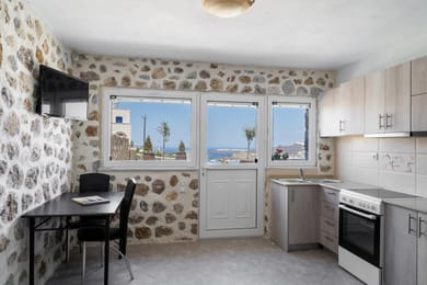 Traditional Stone Apartment and Sea View