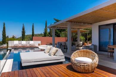 Residence with Private Heated Pool - with Panoramic View