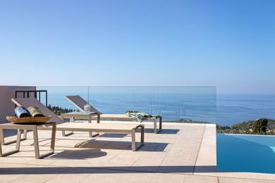 Residence with Private Heated Pool - with Panoramic View