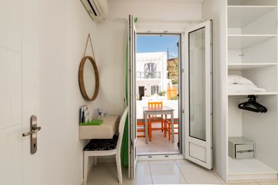 2 Bedroom Apartment - Pool View