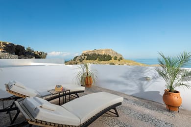 Traditional Suite with Terrace and Sea view
