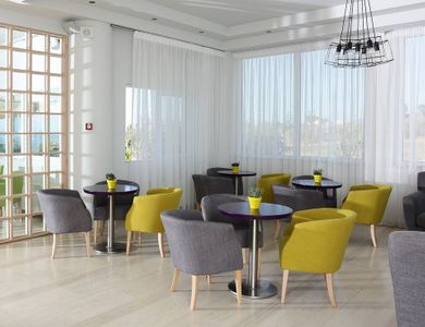 Artina Hotel - Image 6