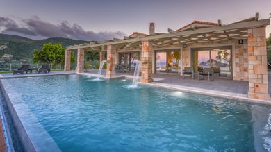 Artina Luxury Villa