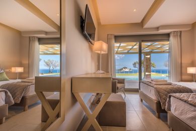 Artina Luxury Villa - Image 3