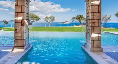 Artina Luxury Villa - Image 5