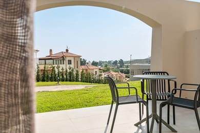 Arya Hotel - Image 2