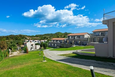 Arya Hotel - Image 5