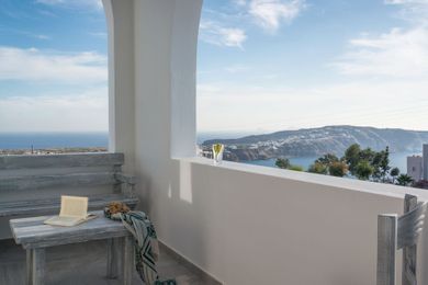 Aspronisi Luxury Villa - Image 2