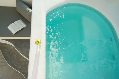 Aspronisi Luxury Villa - Image 5