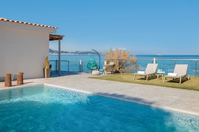 Astarte Villas - Bleu Beach Villa with Pool