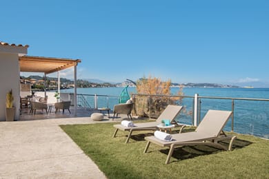 Astarte Villas - Bleu Beach Villa with Pool