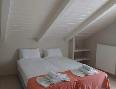 Astarte Villas - Coco Palm Junior Suite