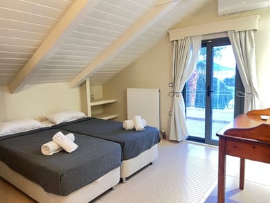 Astarte Villas - Coco Palm Junior Suite