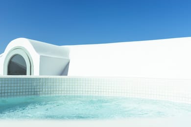 Senior Suite Outdoor Jacuzzi