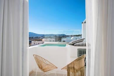 Senior Suite Outdoor Jacuzzi
