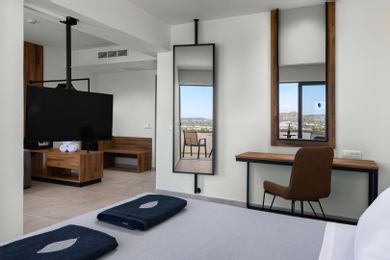 Junior Suite with Mountain View