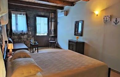 Triple Room with Pool Access