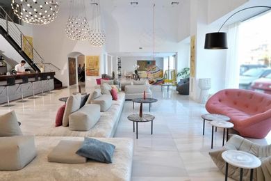 Athenaeum Grand Hotel - Image 6