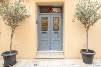 Athenian Niche in Plaka – Lisiou 20 Athens