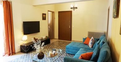 A few steps away from Syntagma and Plaka (A1) – Nikis 33 Athens