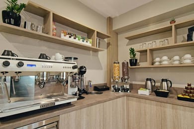 Athens Iris Hotel - Image 2