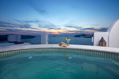Athermi Suites Santorini - Image 4