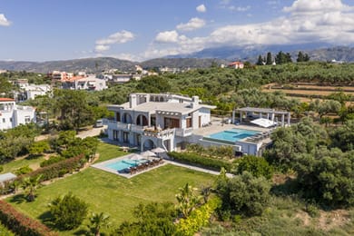 Azatis Luxury Villa