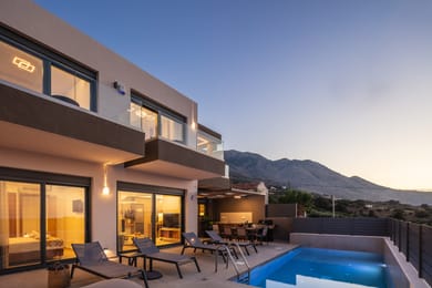 Horizon West villa with pool