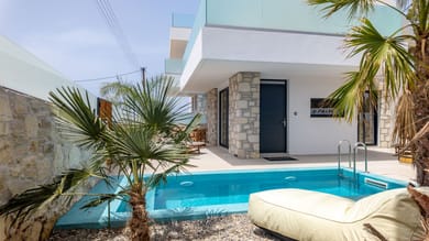 D Palm | Villa Happiness