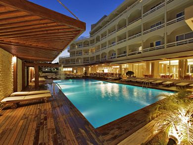 Athineon Hotel - Image 2