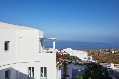 Athiri Santorini Family Friendly Hotel - Image 3