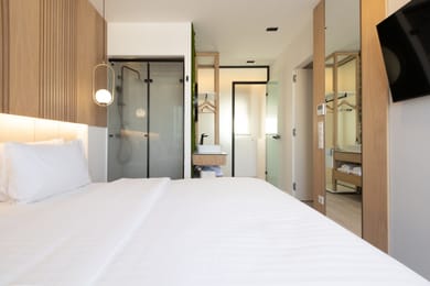 1 Bedroom Maisonette Suite with Jacuzzi