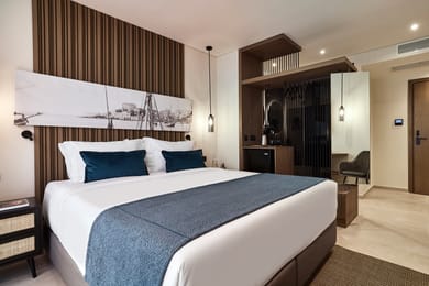 Comfort Double Room with Side City View