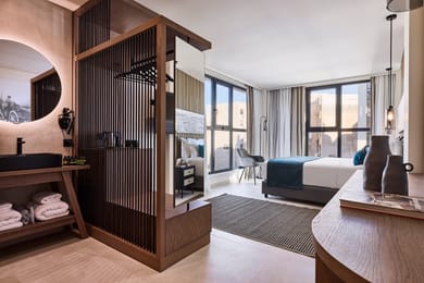 Luxury Double Room with City View