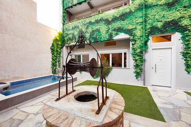 Athenian Residences - Image 6