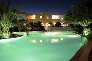 Atlantis Beach Villa - Image 2