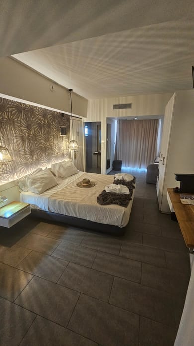 Junior Suite with Jacuzzi