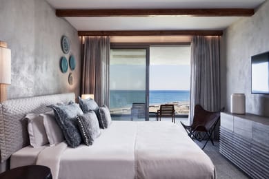 Family Beach Front Suite Sea View