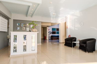 Atrium Hotel - Image 6